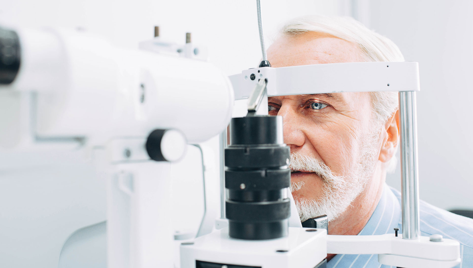 Ophthalmologist in Aventura