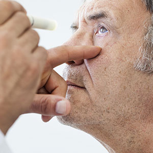 Ophthalmologist in Aventura